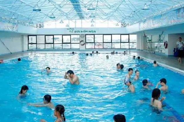 Bể bơi bốn mùa 493 Trương Định