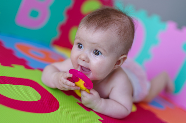 Sự phát triển về trí não của trẻ 11 tháng tuổi