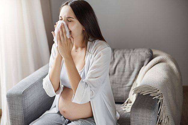 Đôi khi nhiễm trùng do vi rút hoặc vi khuẩn ở cổ họng, xoang, tai hoặc ngực của bạn có thể dẫn đến cảm lạnh