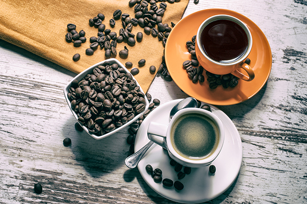 Cafein được biết đến là loại chất kích thích có trong cà phê, trà, nước ngọt, sô cô la và một số loại thuốc nhất định