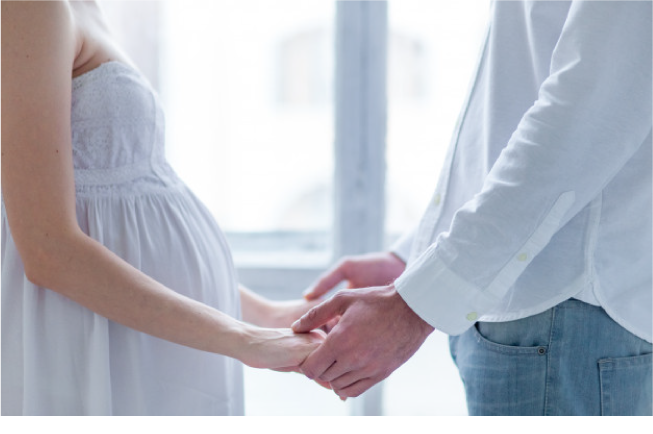 Trong thai kì, cơ thể mẹ sẽ có những thay đổi khá rõ ràng, do vậy tư thế quan hệ phù hợp cũng là một phần quan trọng giúp giảm nguy hiểm cho mẹ và thai nhi.