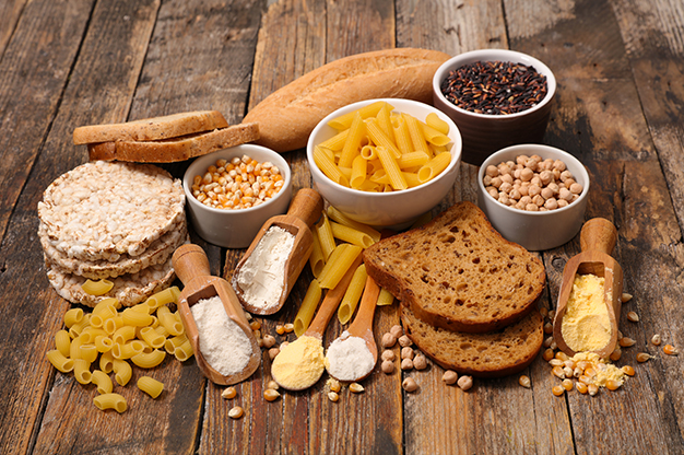 Ngô, gạo, diêm mạch (quinoa), tuy nhiên gluten trong những sản phẩm này dường như lại không gây phản ứng như trong lúa mì, lúa mạch, lúa mạch đen, tiểu hắc mạch.