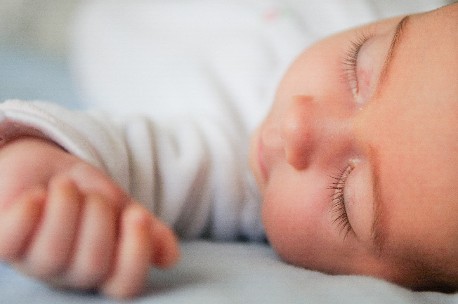 Trẻ sơ sinh ngủ ít có ảnh hưởng gì không?