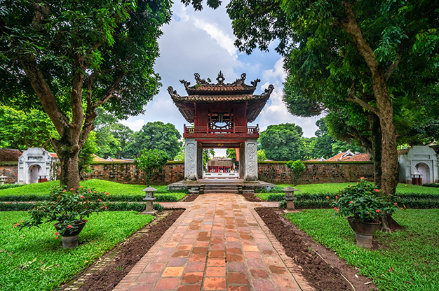 Văn Miếu Quốc Tử Giám được xem là biểu tượng của tri thức và nền giáo dục Việt Nam