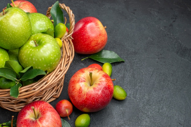 Chế biến trái cây cho bé bằng táo