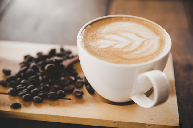 Tiêu thụ caffeine liều cao có liên quan đến việc tăng nguy cơ sảy thai