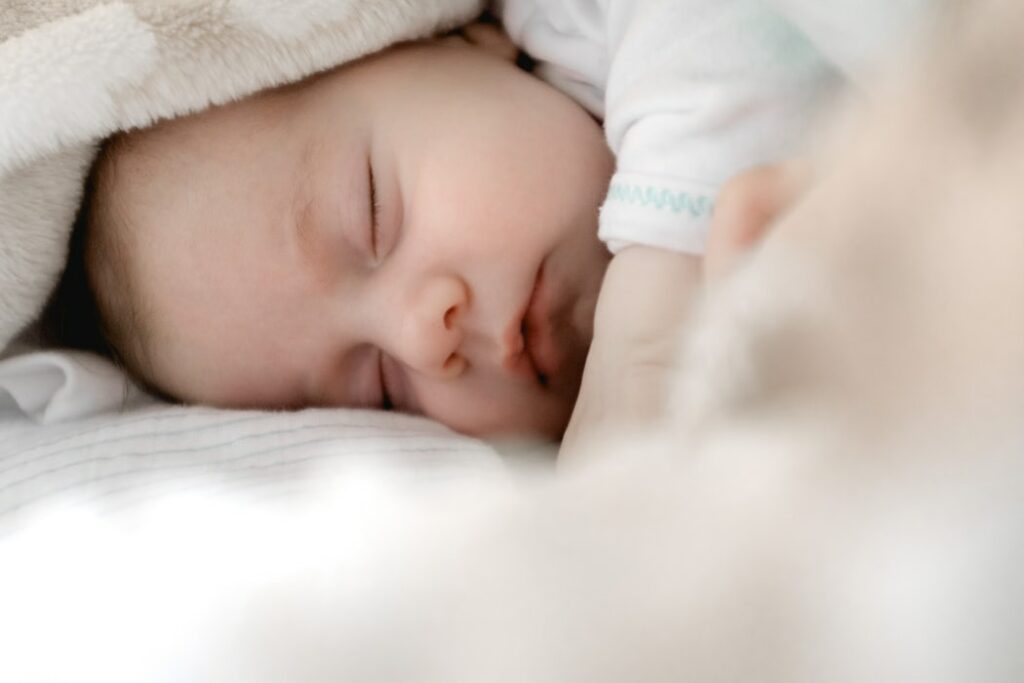 3 mẹo mới nhất giúp trẻ sơ sinh ngủ ngon vào ban đêm