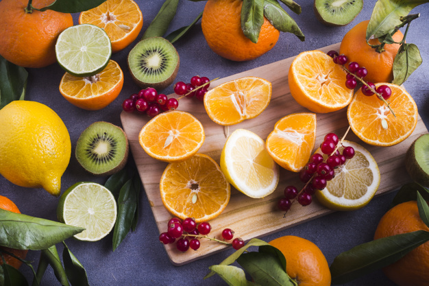 Vitamin C đến từ các loại trái cây họ cam quýt