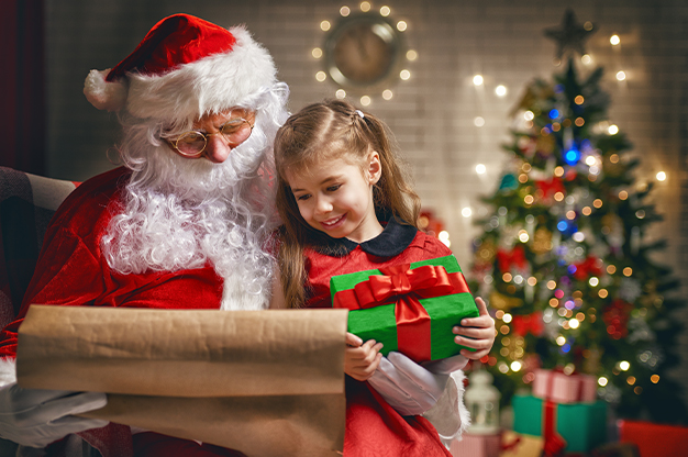 Ông già Noel luôn là nhân vật mà các bé ao ước được gặp trong mỗi mùa Giáng sinh