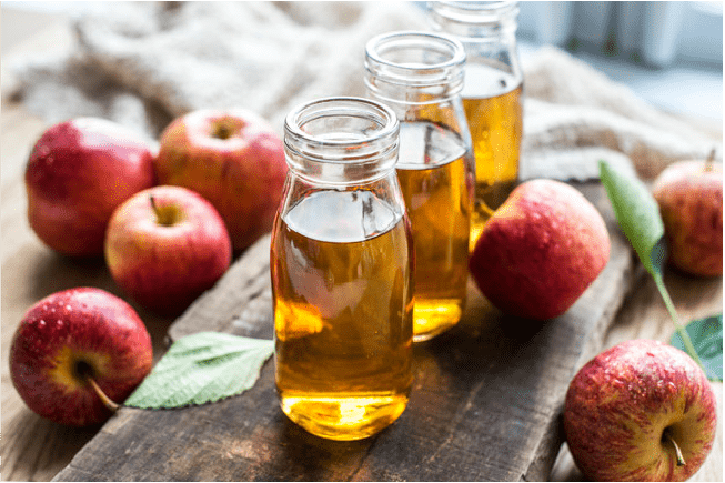 Sau sinh ăn táo được không với nước ép táo?