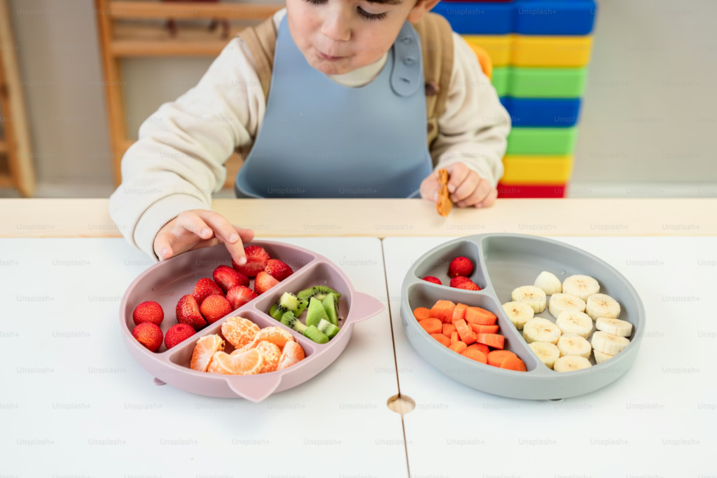 Trong thời kỳ ăn dặm, mẹ cần chú ý bổ sung đầy đủ các nhóm dưỡng chất cho bé nhé