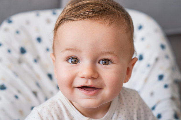 Trí não tiến bộ vượt bậc là dấu hiệu rõ nhất trong sự phát triển của trẻ 4 tháng tuổi