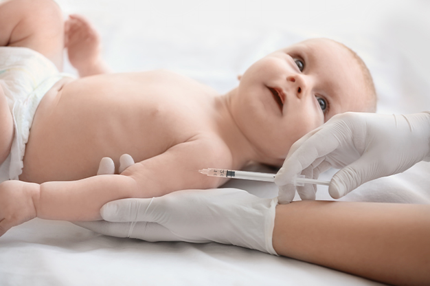 Trẻ sơ sinh 4 tháng tuổi là thời điểm tiêm nhắc lại các loại vắc xin