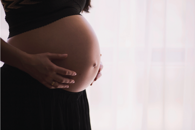 Thai 22-31 tuần: Mẹ bầu cố gắng dưỡng thai