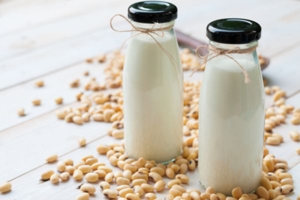 Bà bầu uống sữa đậu nành được không để giúp xương chắc khỏe?