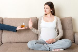 Bầu 2 tháng kiêng ăn gì không gây hại tới sức khỏe thai nhi?