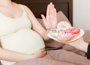 Mẹ bầu 5 tháng nên kiêng gì để em bé phát triển bình thường?