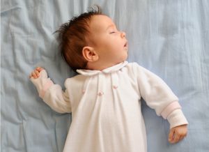 Bé 2 tháng ngủ bao nhiêu là đủ? Giải pháp cho trẻ thiếu ngủ