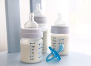 Bình Sữa Thủy Tinh Hợp Chuẩn FDA (Bộ Y Tế Hoa Kỳ), EN (Chuẩn Châu Âu) An Toàn Cho Trẻ