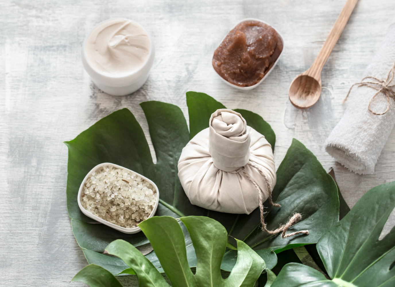 Mách mẹ 5 cách tẩy da chết tại nhà cho làn da trắng hồng rạng rỡ