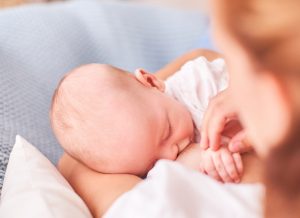 Bảng tính lượng sữa cho trẻ sơ sinh từ 0 – 12 tháng tuổi