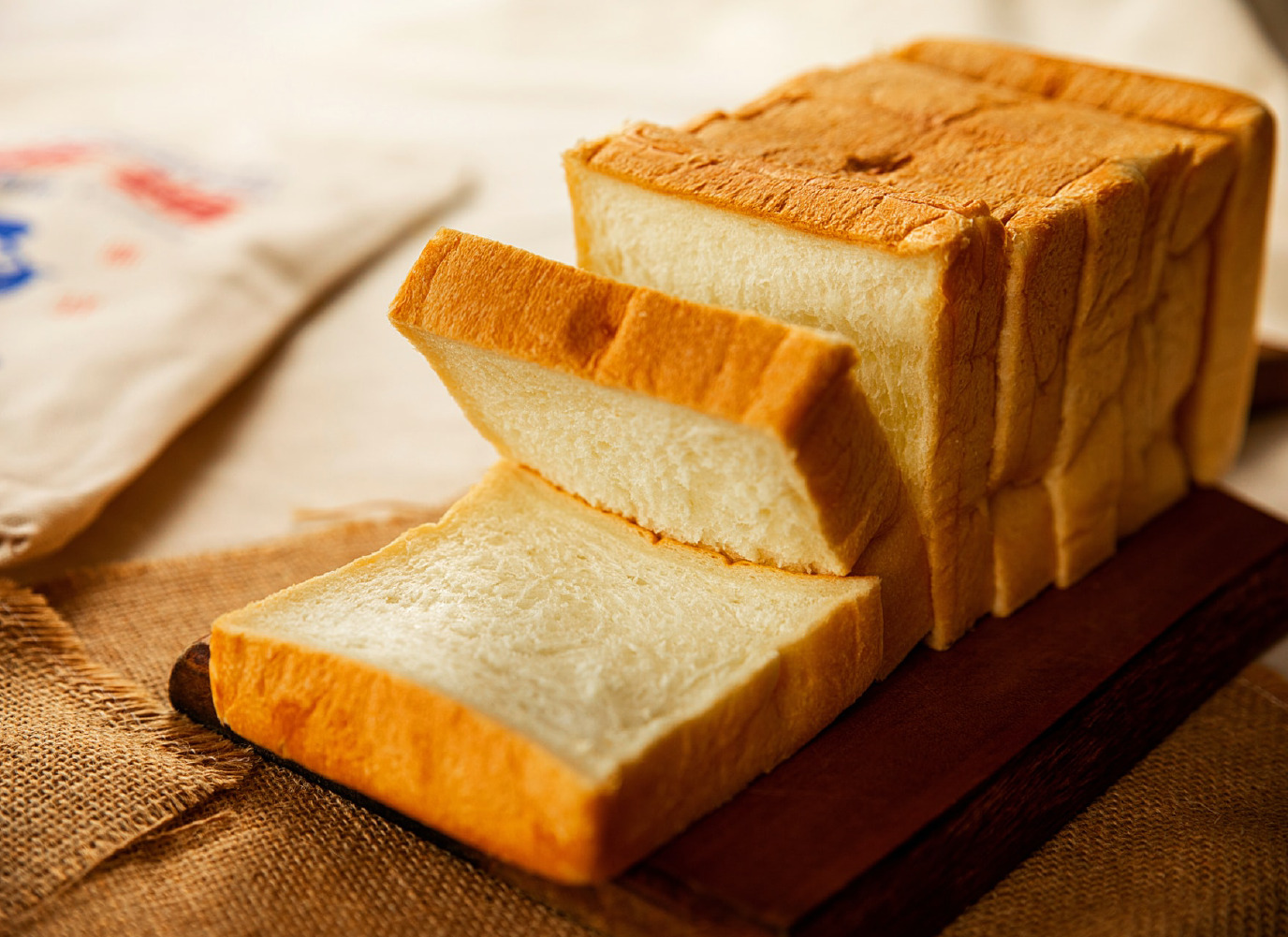Sau sinh ăn bánh mì có ảnh hưởng đến các mẹ không