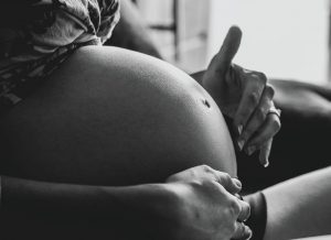 Những dấu hiệu suy thai mẹ bầu cần biết