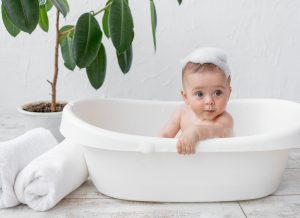 Tắm lá tía tô cho bé: Liệu tắm lá tía tô có tốt cho bé không?
