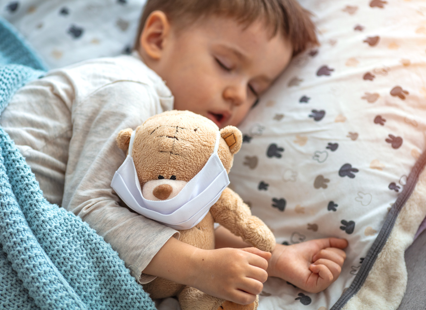 Giúp mẹ chăm sóc trẻ bị cảm lạnh đúng cách