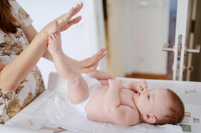 Massage giúp bé dễ ngủ và ngủ ngon hơn