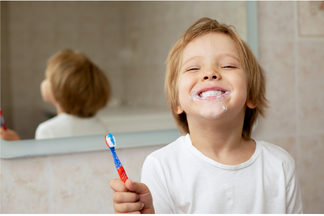 Trẻ ở bất kỳ lứa tuổi nào mọc răng cũng sẽ có những dấu hiệu bất thường trong sinh hoạt