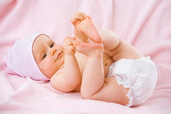 Bé bị hăm tã: Dấu hiệu, nguyên nhân và 5 cách chăm sóc hiệu quả