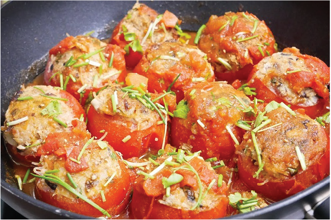 Món thịt lợn viên sốt cà chua này vừa là nguồn protein chất lượng cao tuyệt vời lại vừa giúp bé thèm ăn