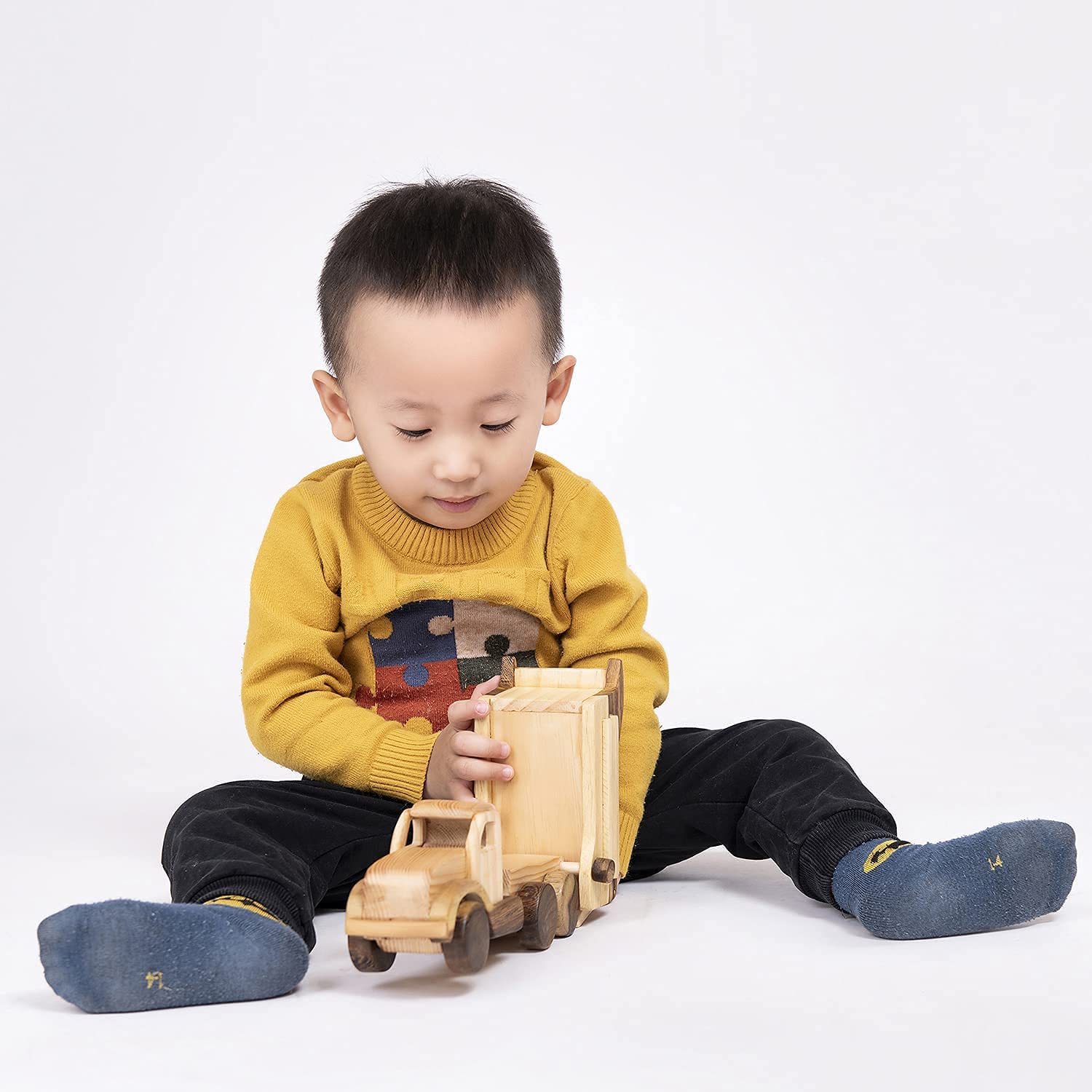 Xe đồ chơi bằng gỗ Vinny cho bé 2 tuổi