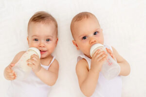 Kinh nghiệm mua bình sữa tốt nhất cho bé 4 tháng tuổi