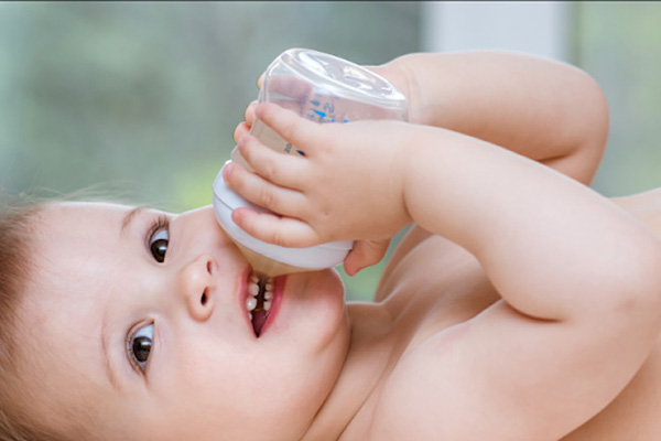 [GIẢI ĐÁP] Chọn bình sữa cho bé 7 tháng tuổi như thế nào?
