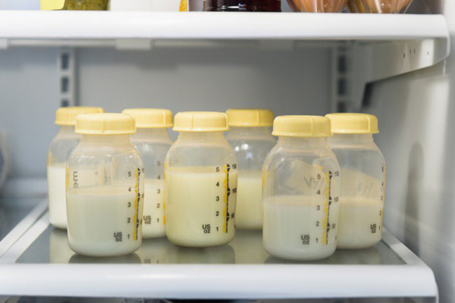Nên hâm sữa trong trong bao lâu sẽ phụ thuộc vào lượng sữa sử dụng