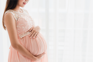 Mang thai 3 tháng đầu ra dịch màu hồng liệu có nguy hiểm?