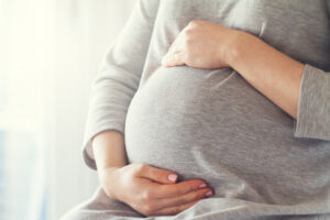Mang thai 3 tháng đầu bị ngã: Kinh nghiệm từ mẹ bầu thông thái!