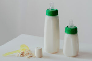 Kinh nghiệm chọn bình sữa thủy tinh tốt nhất – an toàn nhất cho bé