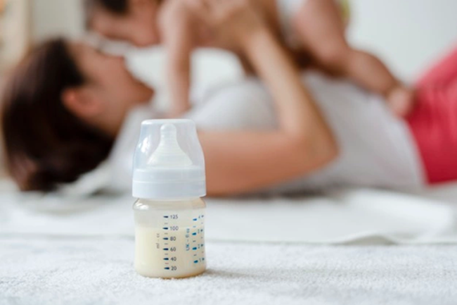 Có nhiều tiêu chí để mẹ chọn sữa Nhật cho bé