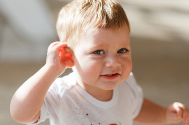 Nguyên tắc vệ sinh tai cho bé khi bị viêm tai giữa