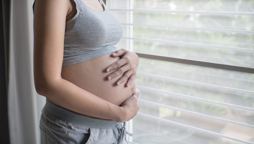 Khám phụ khoa là việc cần thực hiện trong thai kỳ để tránh biến chứng nguy hiểm