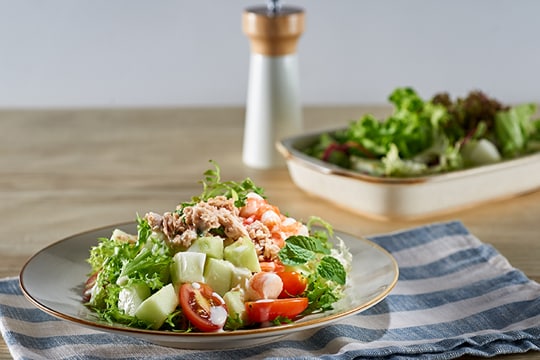 Salad dưa lê bổ sung cho mẹ rất nhiều dưỡng chất khác nhau