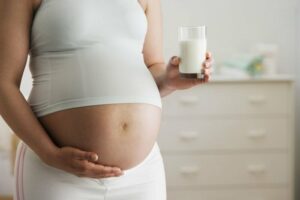 Mẹ mang thai 3 tháng đầu bị sôi bụng cần lưu ý điều gì?