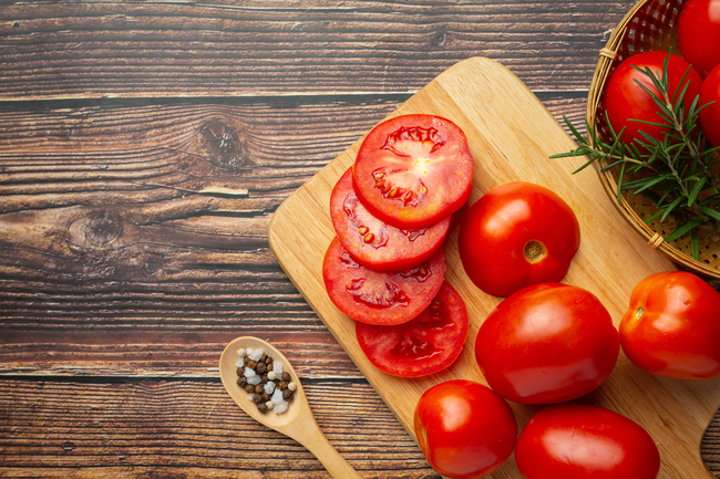 Cà chua có hàm lượng chất chống oxy hóa cao, làm giảm cholesterol rất hiệu quả