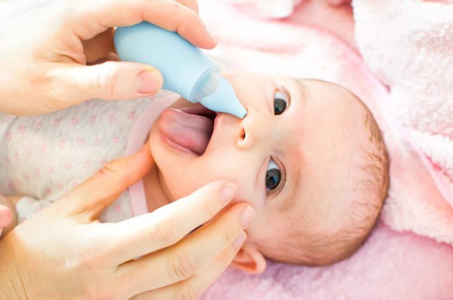Hút mũi giúp bé cải thiện tình trạng hô hấp, dễ thở hơn và làm sạch khoang mũi, hạn chế viêm nhiễm