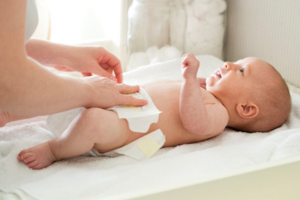Cách vệ sinh cho trẻ sơ sinh sau khi ị đảm bảo an toàn, không viêm nhiễm cho con