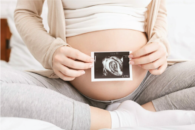 Dấu hiệu nào cho thấy thai yếu 3 tháng đầu?