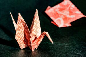Hướng dẫn cách làm đồ chơi bằng giấy origami hấp dẫn cho bé
